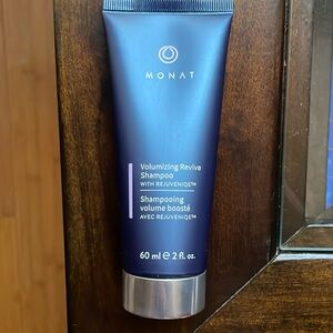 Monat  - Volumizing Revitalize Shampoo with Rejuveniqe